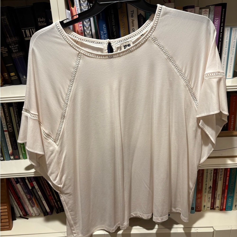 Anne Klein Cream Blouse with Ruffle Sleeves 2x